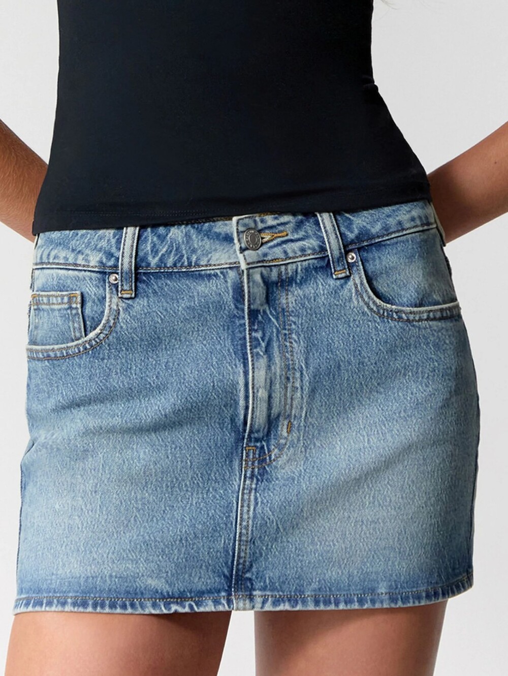 Pacsun Bella Stretch Medium Indigo Mid Rise Jean Mini Skirt NWT